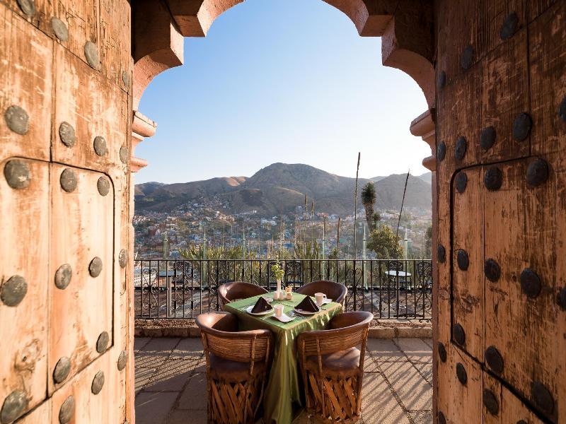 Hotel Mision Grand Casa Colorada 5*